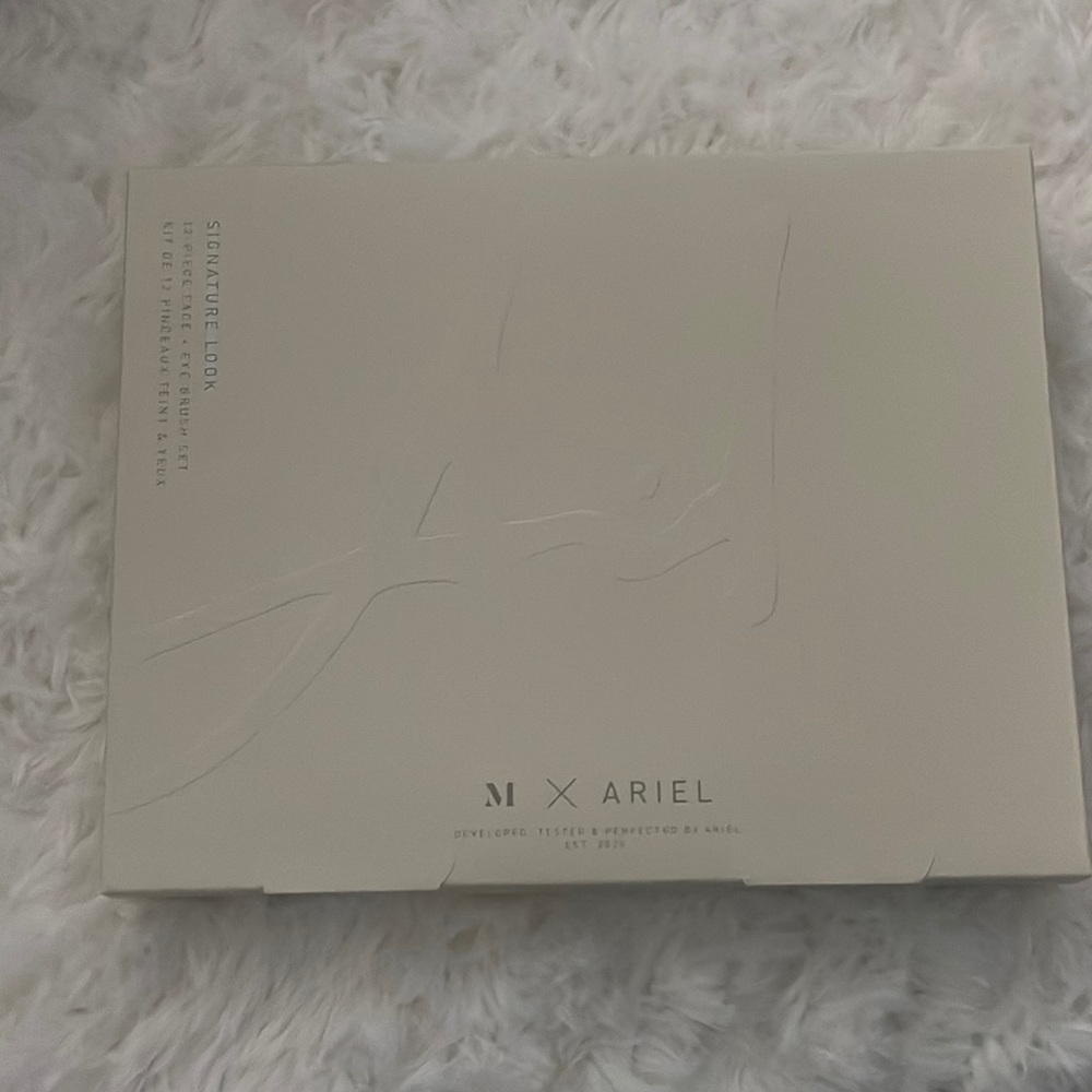 MAKEUP BRUSHES BY M X ARIEL